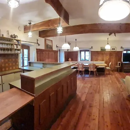 Uriges Landgasthaus In * Modriach